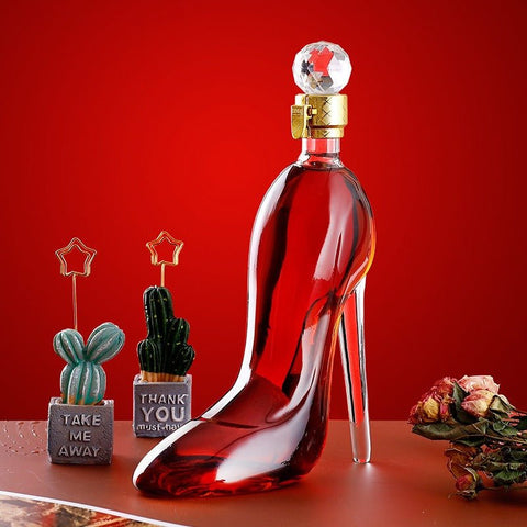 Elegant High Heel Glass Wine Bottle with Silicone Seal - 750ml Capacity - The unKAGEd Shop